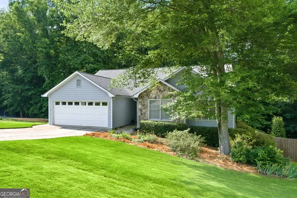 2083 JAMES RIVER CV
