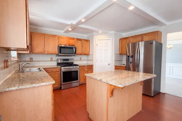 330 OXNARD CIR
