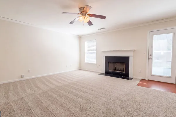 330 OXNARD CIR