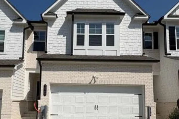 2564 STATES AVE 23