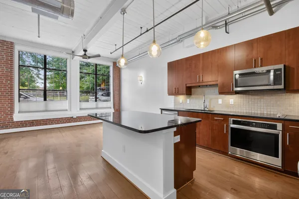 1261 CAROLINE ST 110