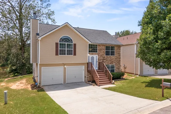 27 WATERS EDGE WAY