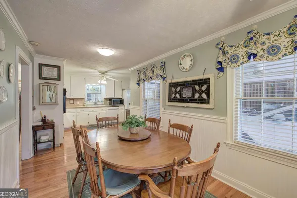 27 OAKDALE DR