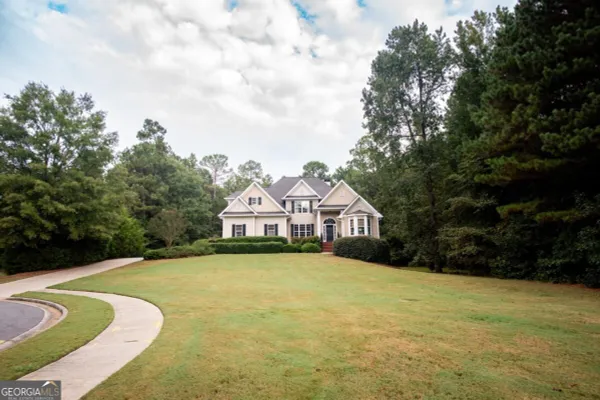 2100 VALLEY SHOALS LN
