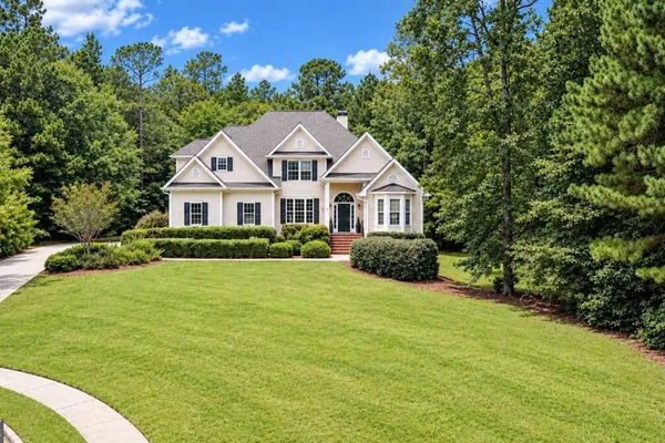 2100 VALLEY SHOALS LN