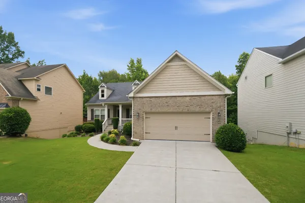 3406 LYNNE RD