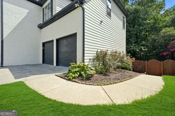 2150 PENDLETON PL