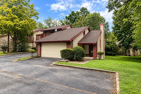 1086 VILLAGE RD