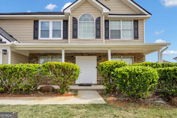 220 SPRING LAKE TER