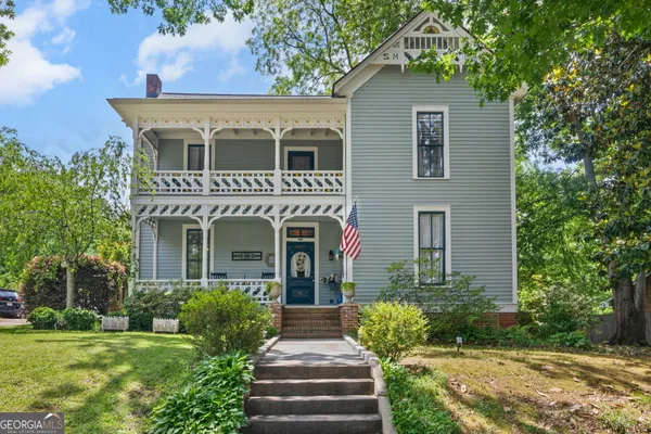 56 W WASHINGTON ST