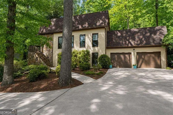 395 NOTTINGHAM DR