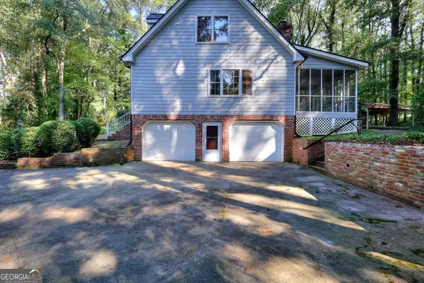 1786 SW BEAR CAVE SW