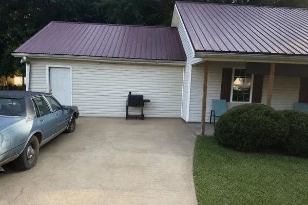 107 BONNIES WAY