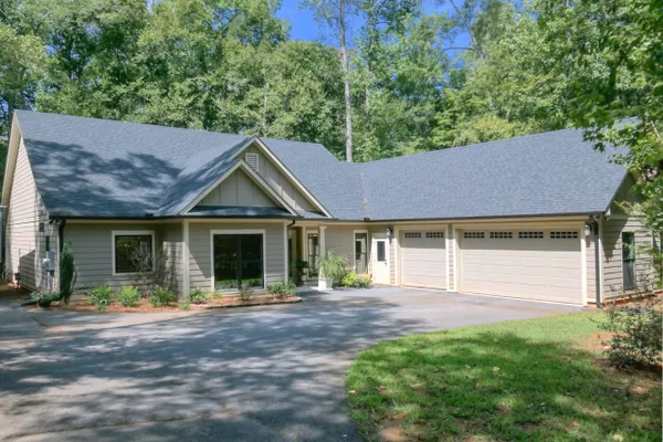 140 MICHAEL CT