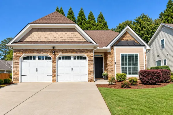 905 DOWNYSHIRE DR
