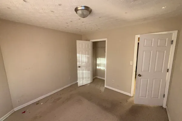3503 CREEKVIEW DR