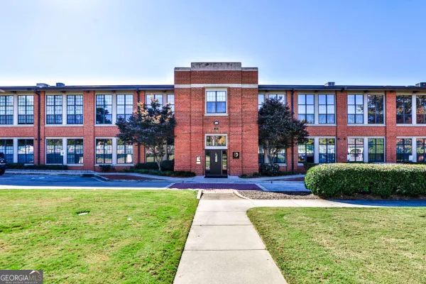 1261 CAROLINE ST 211