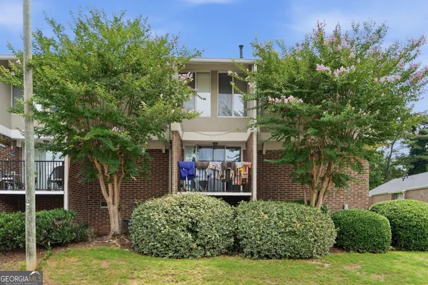 3301 HENDERSON MILL RD R1