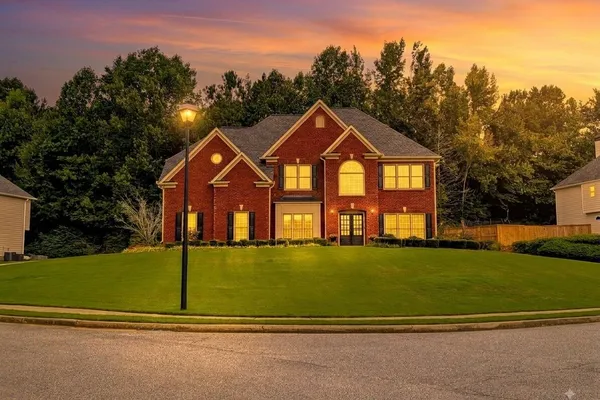 1110 SIENNA DR