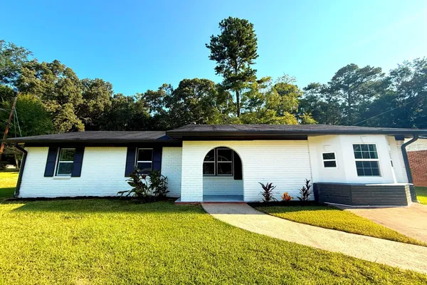 2744 PRESTON DR