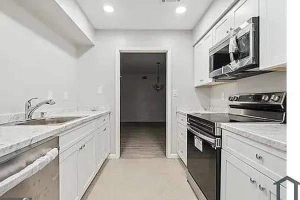 2920 PARC LORRAINE