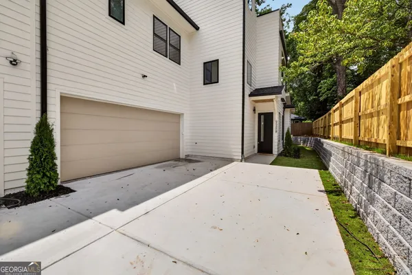 225 STOVALL ST B