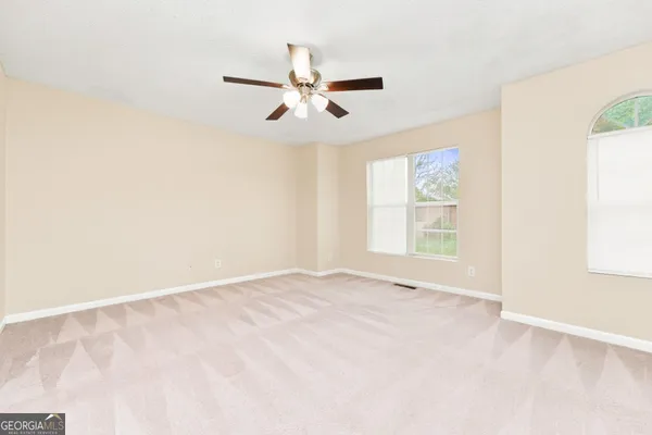 2820 NORFAIR LOOP