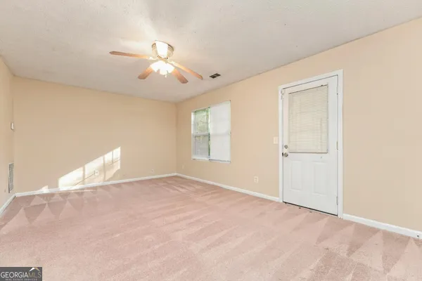 2820 NORFAIR LOOP
