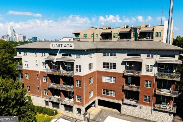 680 GREENWOOD AVE 404
