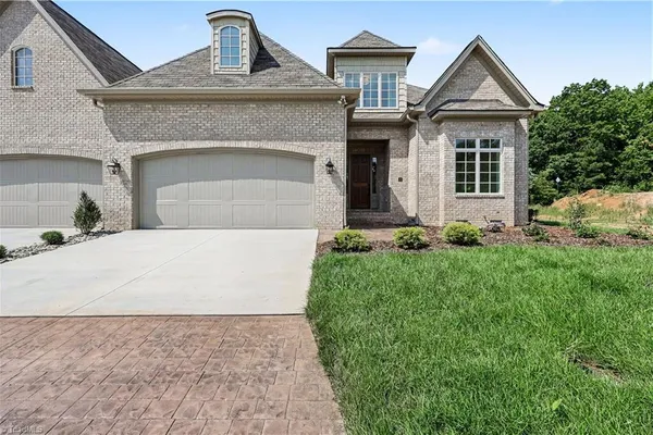14 CRESWELL MANOR DR