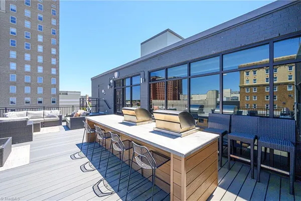 400 W 4TH ST 504