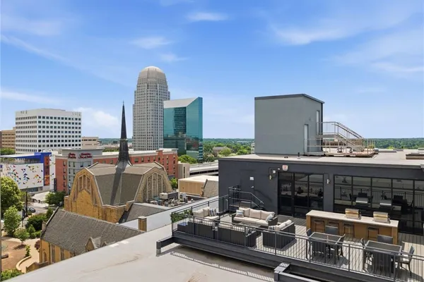 400 W 4TH ST 504