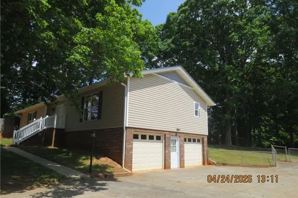 661 RUNNINGBROOK LN