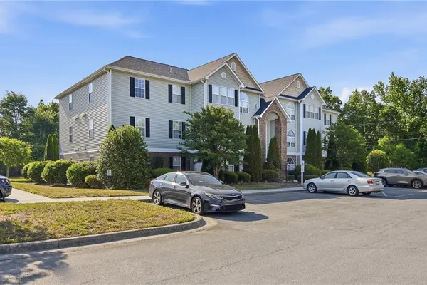 3771 HOLMES CREEK PL 201