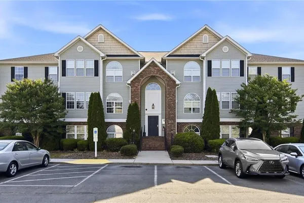 3771 HOLMES CREEK PL 201