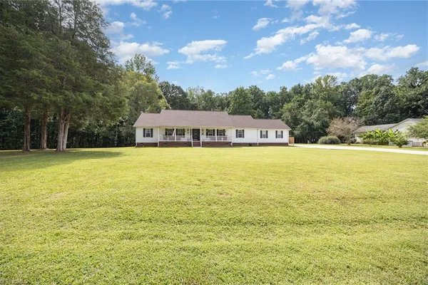 715 CANDLEWICK DR