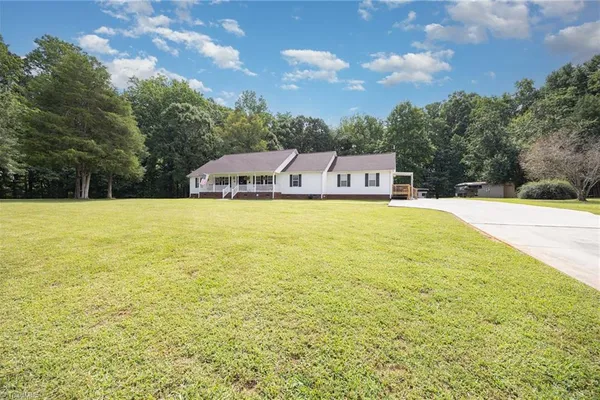 715 CANDLEWICK DR