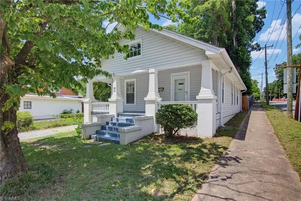 1500 ELWOOD AVE