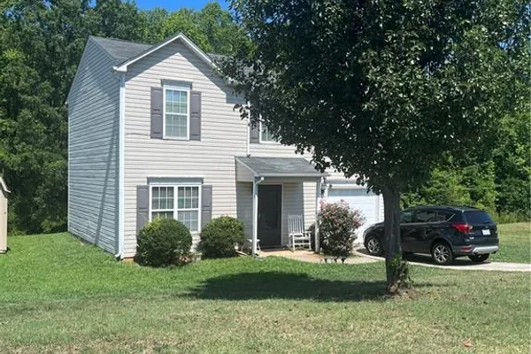 626 BENTLEY LN