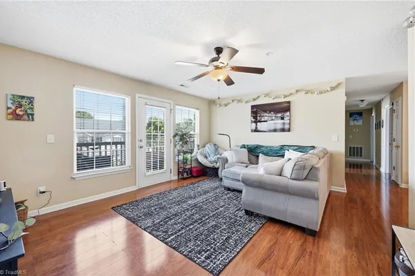 903 HANAHAN CT 2A