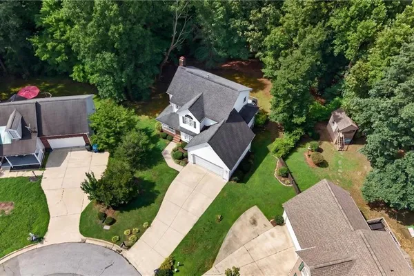 313 DANIEL PAUL DR