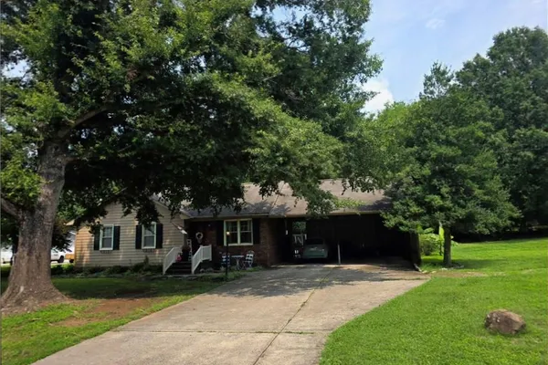 352 WALTER CHAMBERS ST