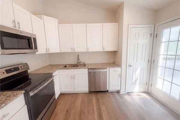 2110 CARLISLE WAY
