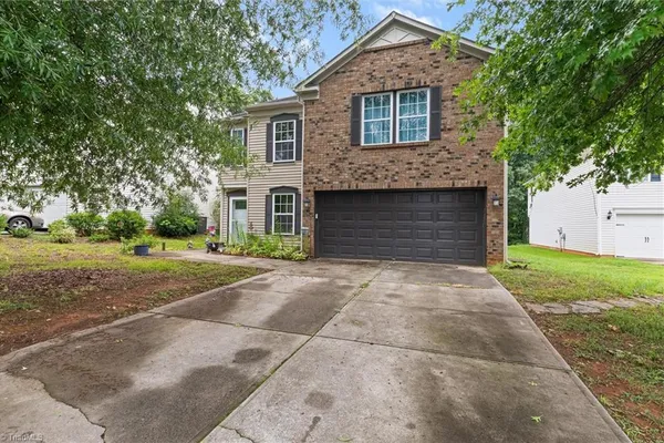 810 BITTING HALL DR