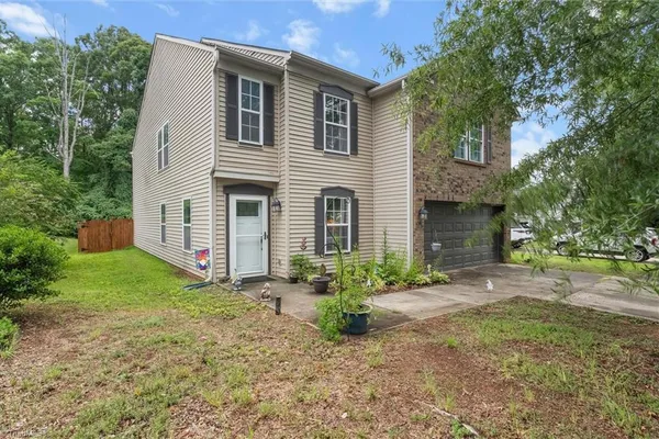 810 BITTING HALL DR