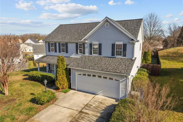 102 REDSTONE DR