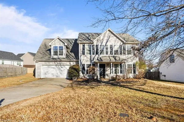 305 CARTER RIDGE DR