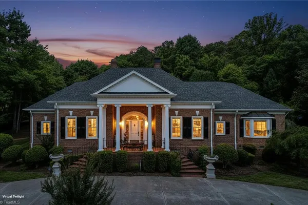 157 OAK RIDGE DR