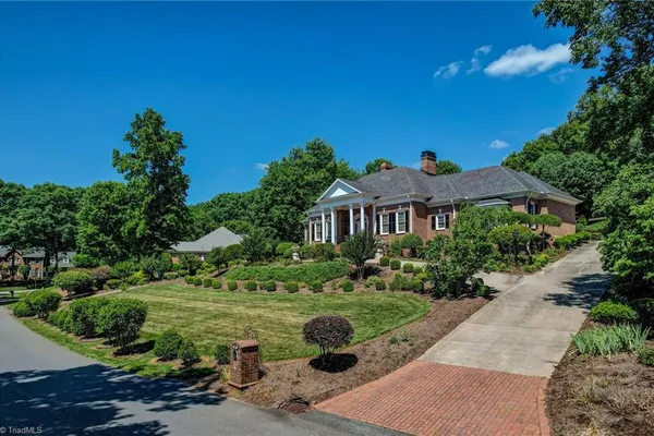 157 OAK RIDGE DR