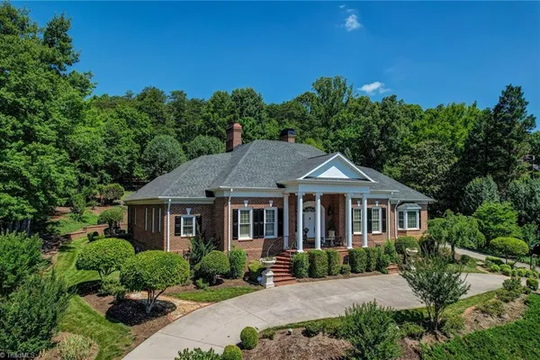157 OAK RIDGE DR